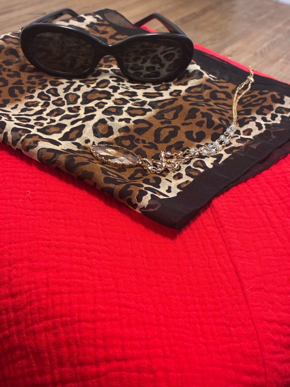 Breakfast at Tiffany’s Bundle: Vintage Leopard Scarf, Gold Necklace, Blk Shades - Picture 4 of 13